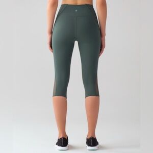 Lululemon Train Times Crop 17" NEW Dark Forest Green Size 2